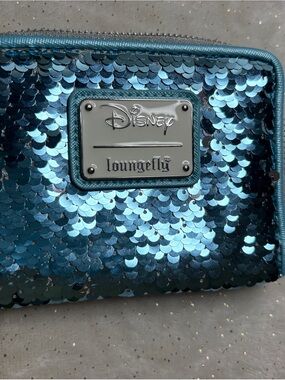 Disney x Loungefly Frozen Elsa Blue Sequin Wallet